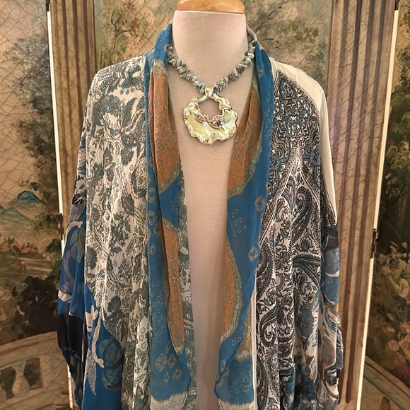 Absolutely Fabulous “Free People” sheer blue print Kimono - Picture 2 of 6